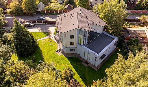 Дом с бассейном в КП Лазурь