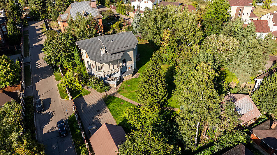 Дом с бассейном в КП Лазурь