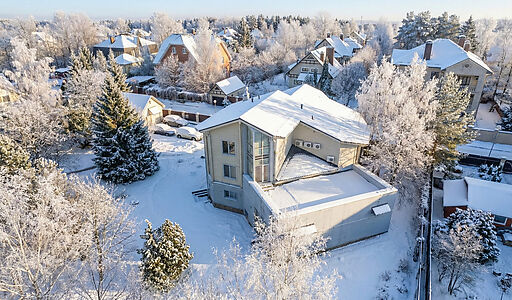 Дом с бассейном в КП Лазурь