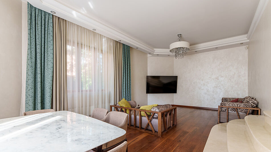 Дом с бассейном в КП Лазурь