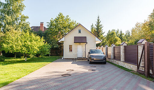 Дом с бассейном в КП Лазурь