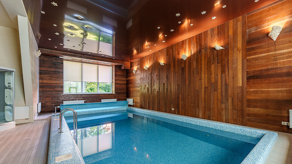 Дом с бассейном в КП Лазурь