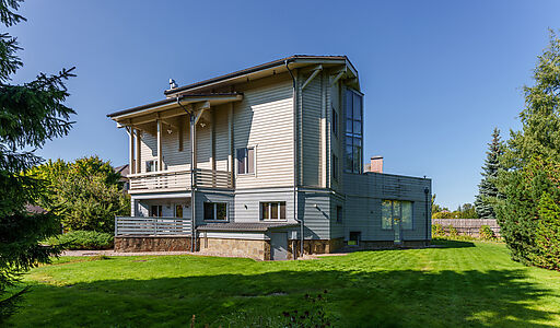 Дом с бассейном в КП Лазурь