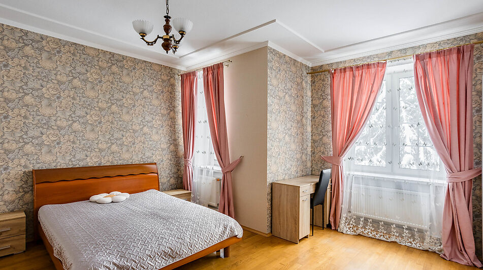 Дом на лесном участке в КП Шервуд