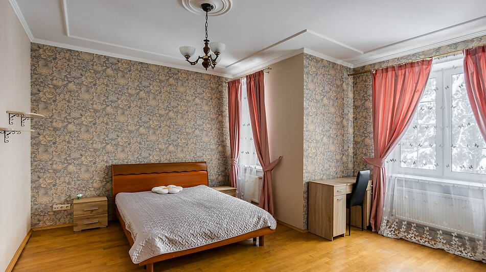 Дом на лесном участке в КП Шервуд