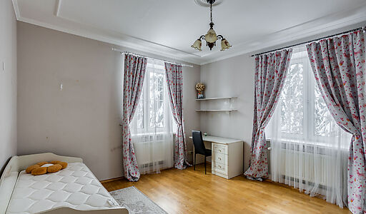 Дом на лесном участке в КП Шервуд