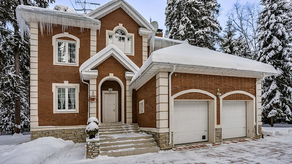 Дом на лесном участке в КП Шервуд