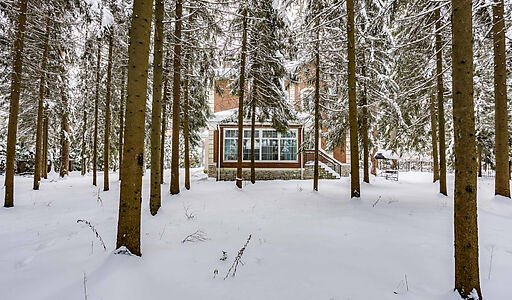 Дом на лесном участке в КП Шервуд