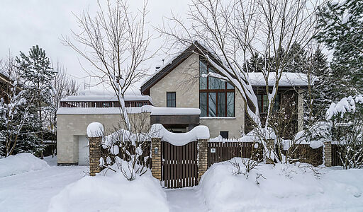 Дом с видом на озеро в КП Пестово