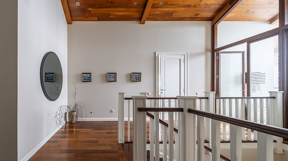 Дом с видом на озеро в КП Пестово