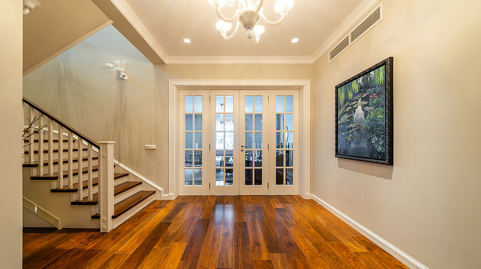 Дом с видом на озеро в КП Пестово