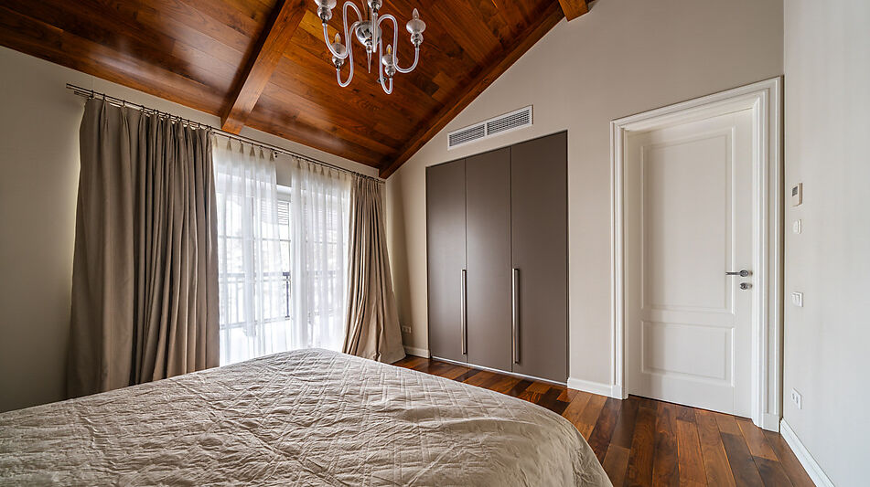 Дом с видом на озеро в КП Пестово