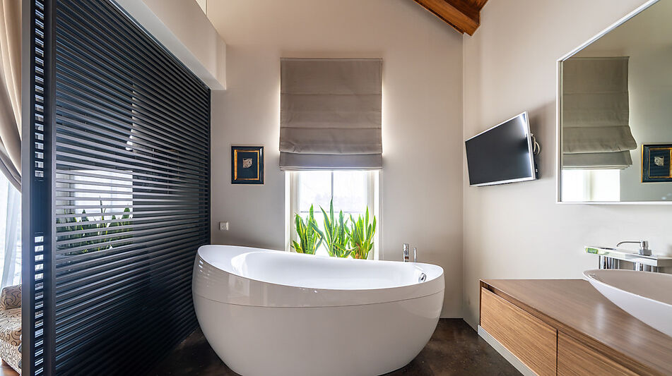 Дом с видом на озеро в КП Пестово