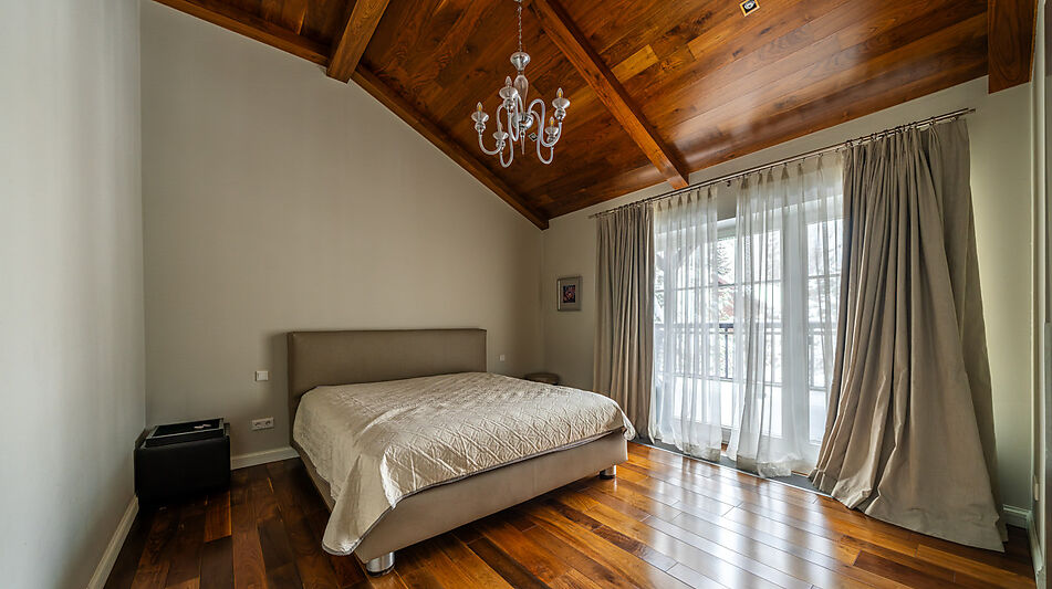 Дом с видом на озеро в КП Пестово