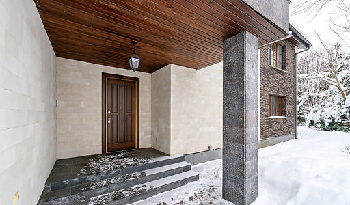 Дом с видом на озеро в КП Пестово