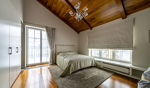 Дом с видом на озеро в КП Пестово