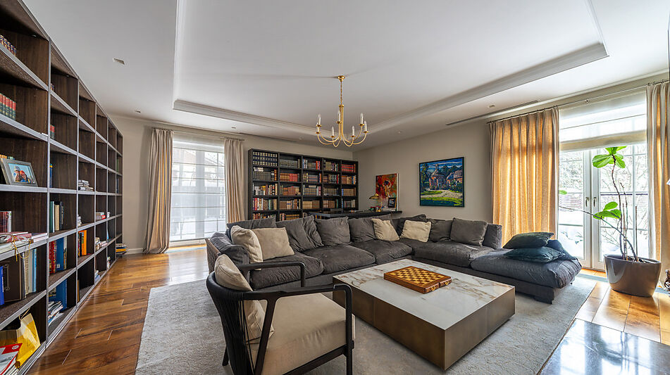 Дом с видом на озеро в КП Пестово