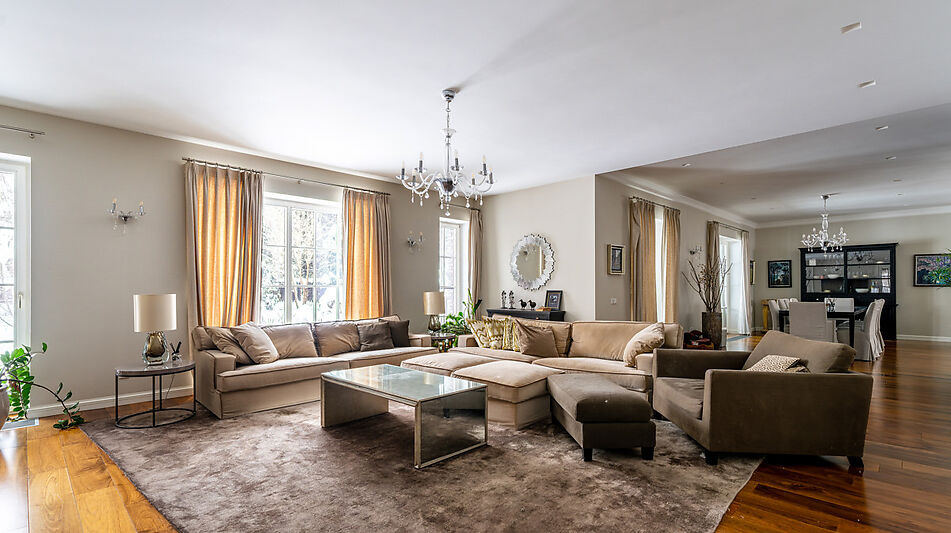 Дом с видом на озеро в КП Пестово