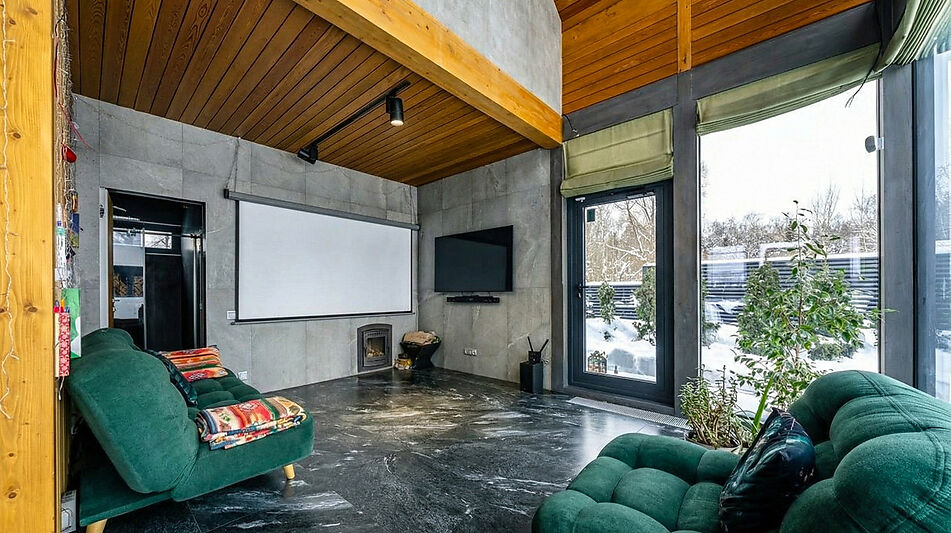 Дом на берегу в КП Аврора