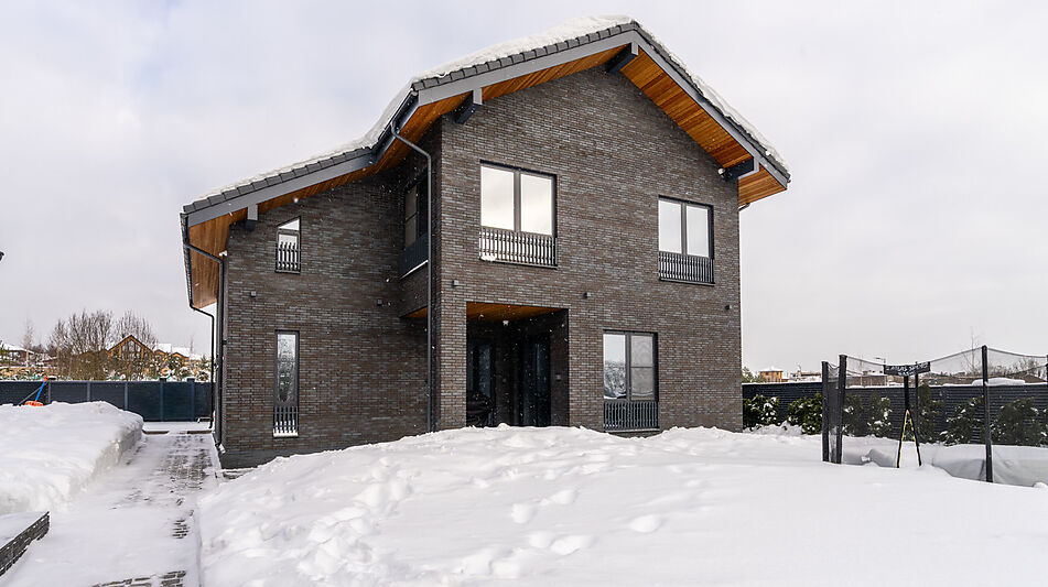 Дом на берегу в КП Аврора