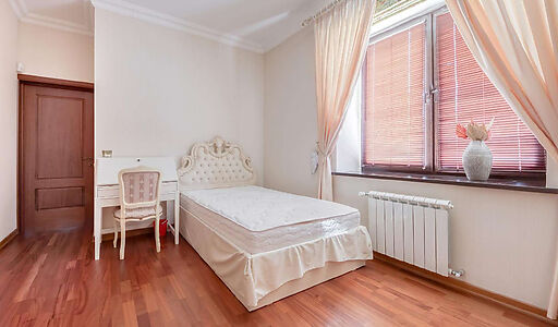 Дом с бассейном в КП Александрово