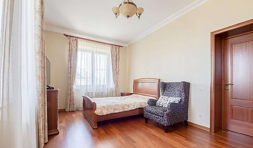 Дом с бассейном в КП Александрово