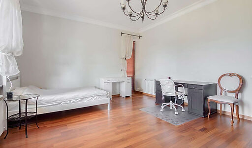 Дом с бассейном в КП Александрово