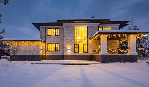 Стильный дом в КП Европа-1