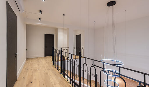 Стильный дом в КП Европа-1