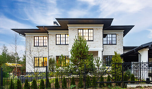 Стильный дом в КП Европа-1