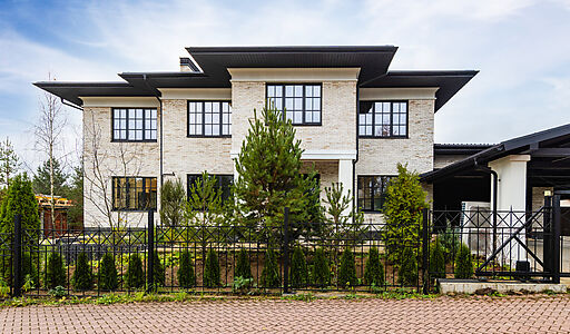 Стильный дом в КП Европа-1