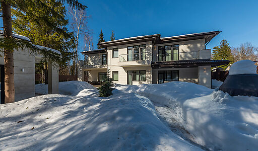 Дом в КП Изумрудный век