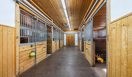 Участок на первой линии Волги