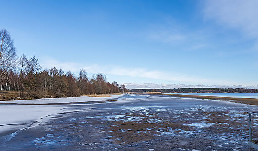 Участок на первой линии Волги