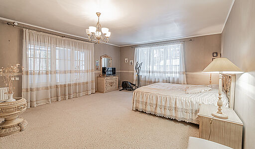 Кирпичный дом в Валентиновке