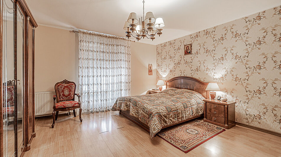 Кирпичный дом в Валентиновке