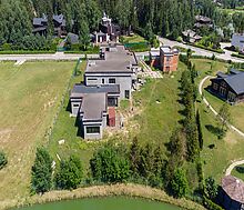 Продается дом на берегу озера