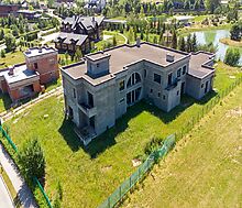 Продается дом на берегу озера