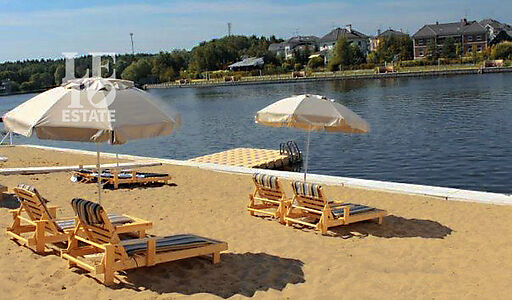 Дом под отделку в поселке Дубрава