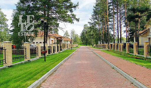 Дом под отделку в поселке Дубрава