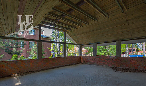 Дом под отделку в поселке Дубрава