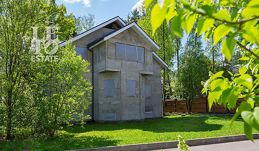 Дом под отделку в поселке Дубрава