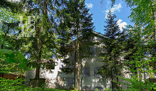 Дом под отделку в поселке Дубрава