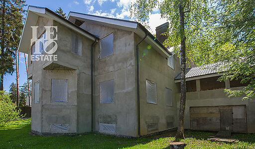 Дом под отделку в поселке Дубрава