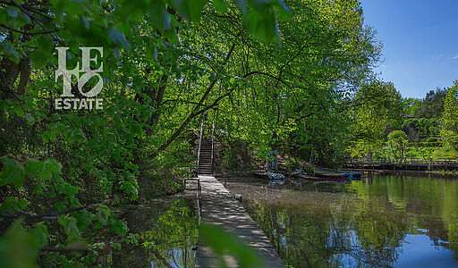 Дом под отделку в поселке Дубрава
