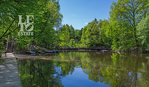 Дом под отделку в поселке Дубрава