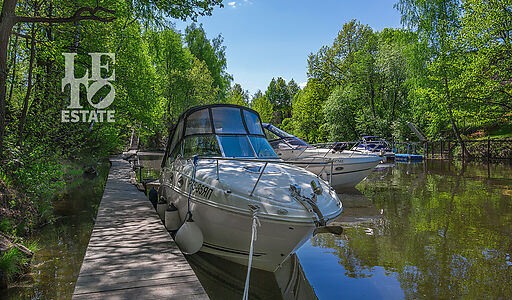 Дом под отделку в поселке Дубрава
