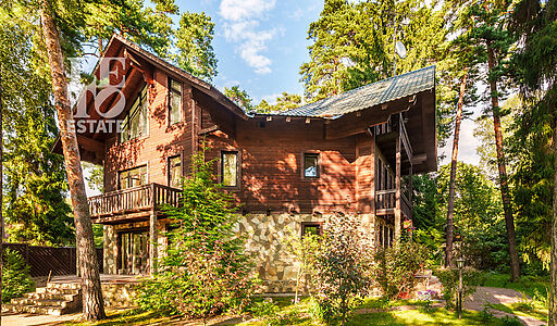 Дом в поселке Троицкое