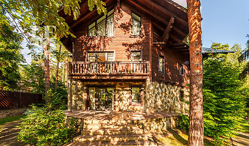 Дом в поселке Троицкое