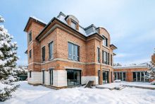 Дом под отделку в Ренессанс парк